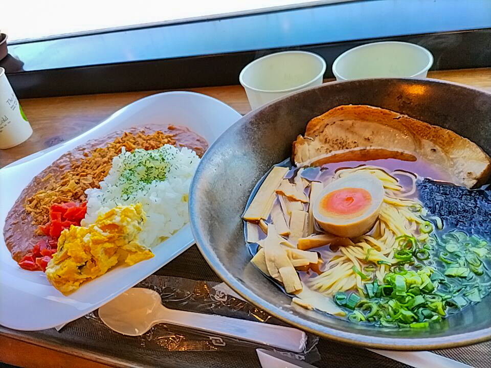 あさぎりラーメン&トマトチキンカレー